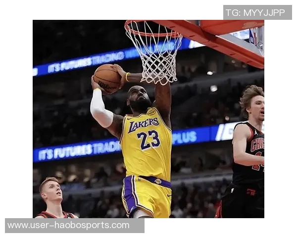 湖人克服恶劣天气顺利抵达芝加哥明日比赛按计划进行